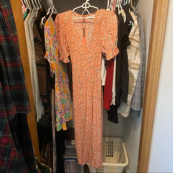 Faithful The Brand Floral Print Plunge Neckline Jumpsuit - Picture 4 of 4